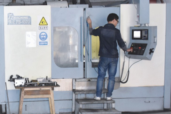 生產(chǎn)設(shè)備